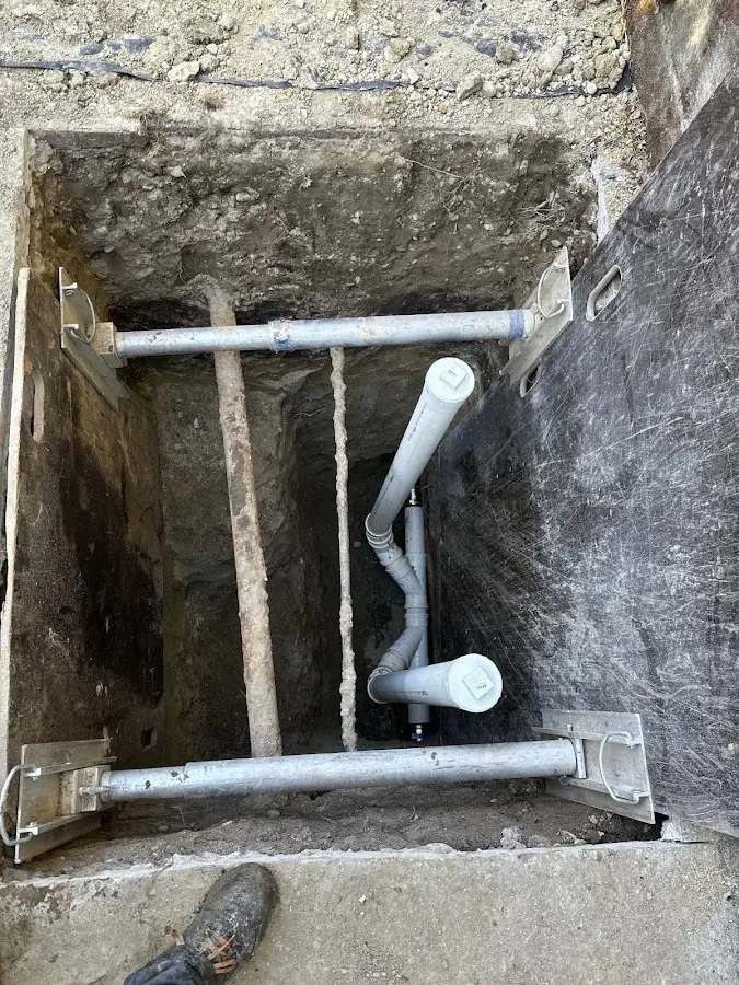 Experienced plumber completing Gas Line Repair work in East Alton
